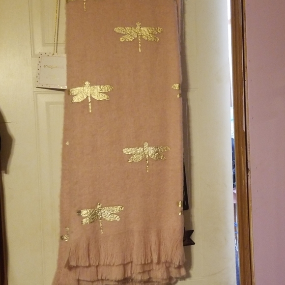 envoguekids Other - Envoguekids pink dragonfly throw envoguekids Other - Envoguekids pink dragonfly throw